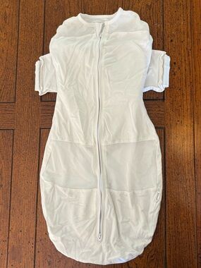 Happiest Baby SNOO Sleep Sack/Swaddle- Large, Two-Way Zipper, White/Cream